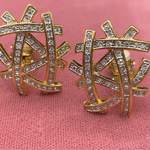 Vintage Signed Butler Abstract Rhinestone Studded Bird Nest Earrings clip on - Picture 9 of 11